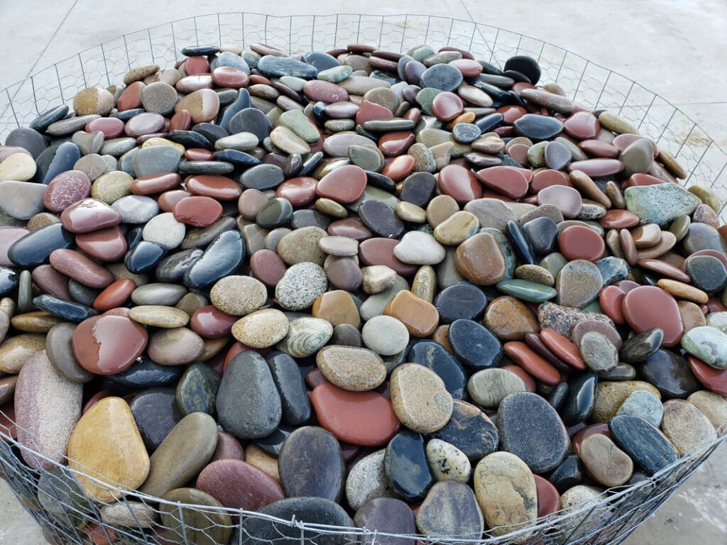 Colorado Premium Flat Hand-Picked River Rock